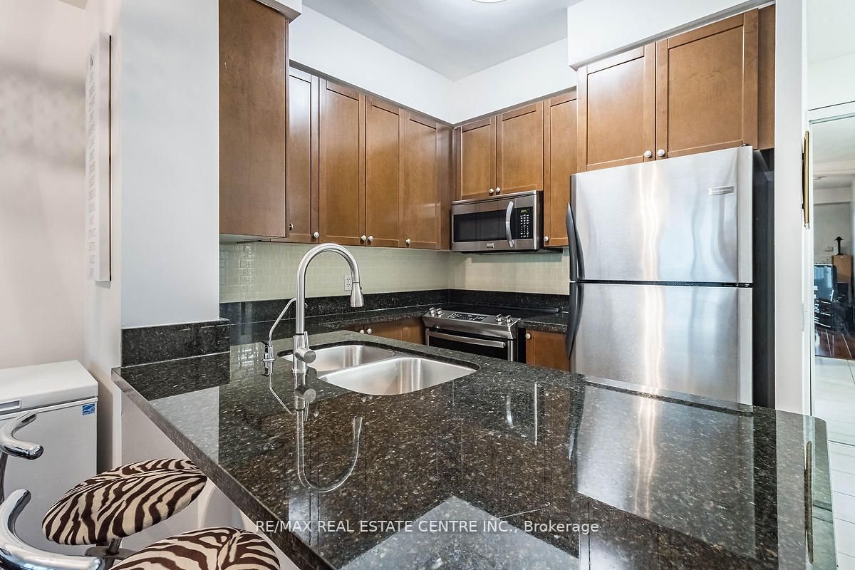 225 Sherway Gardens Road, #206