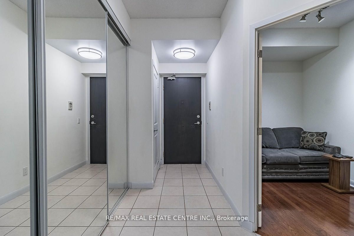 225 Sherway Gardens Road, #206