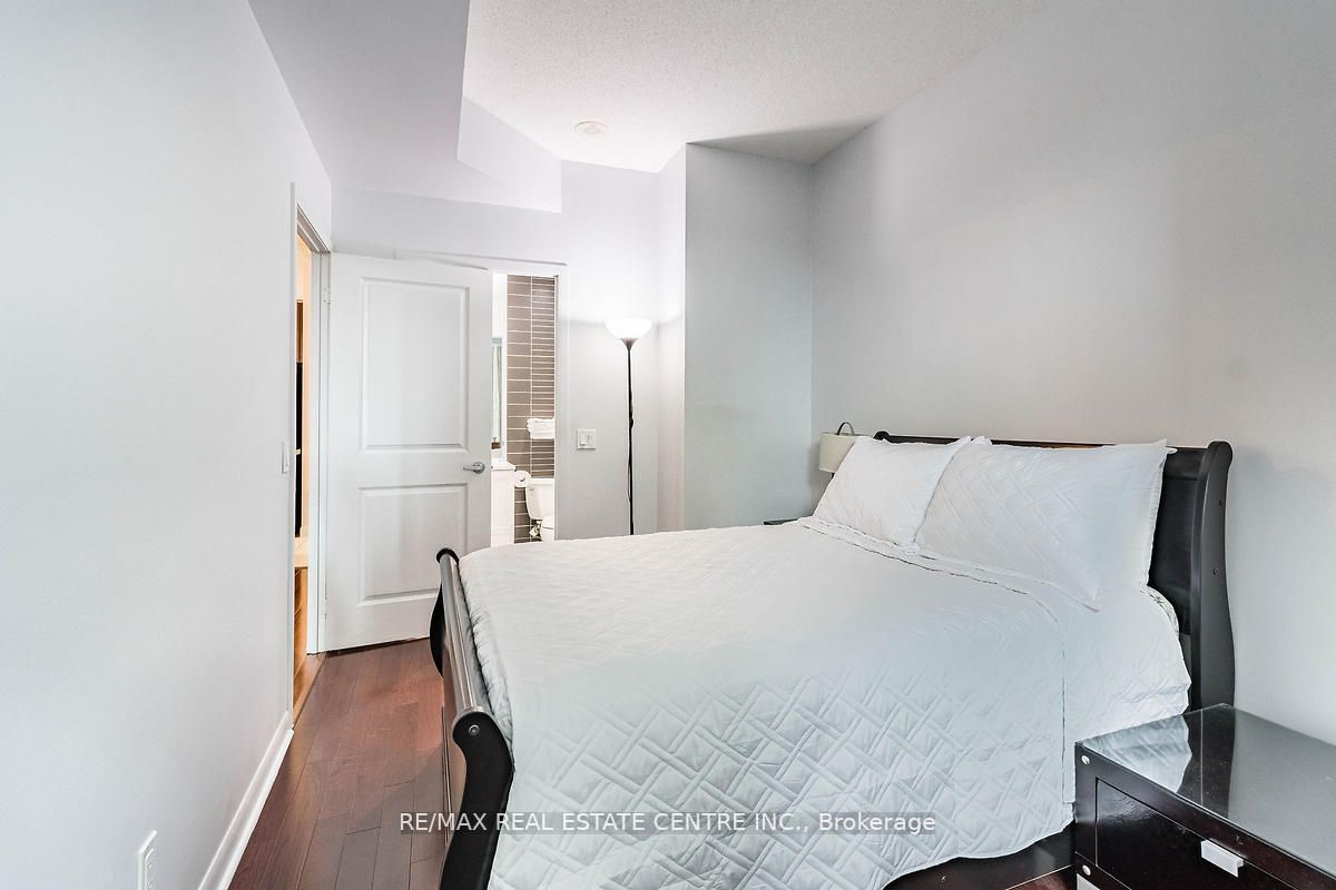 225 Sherway Gardens Road, #206