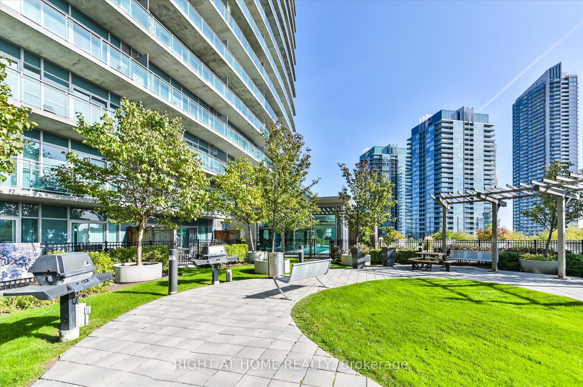 155 Legion Road N, #1313