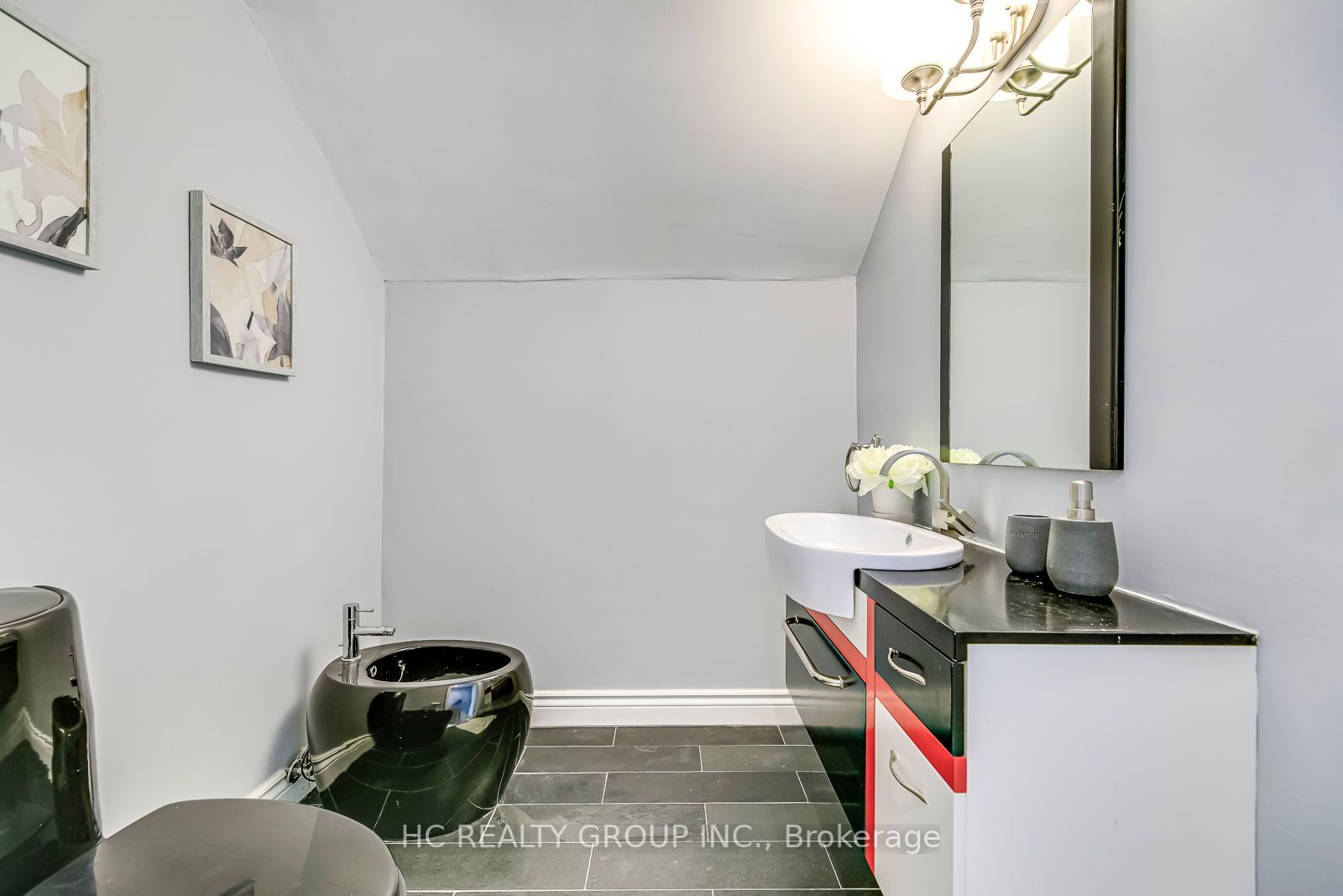 468 Lynd Ave