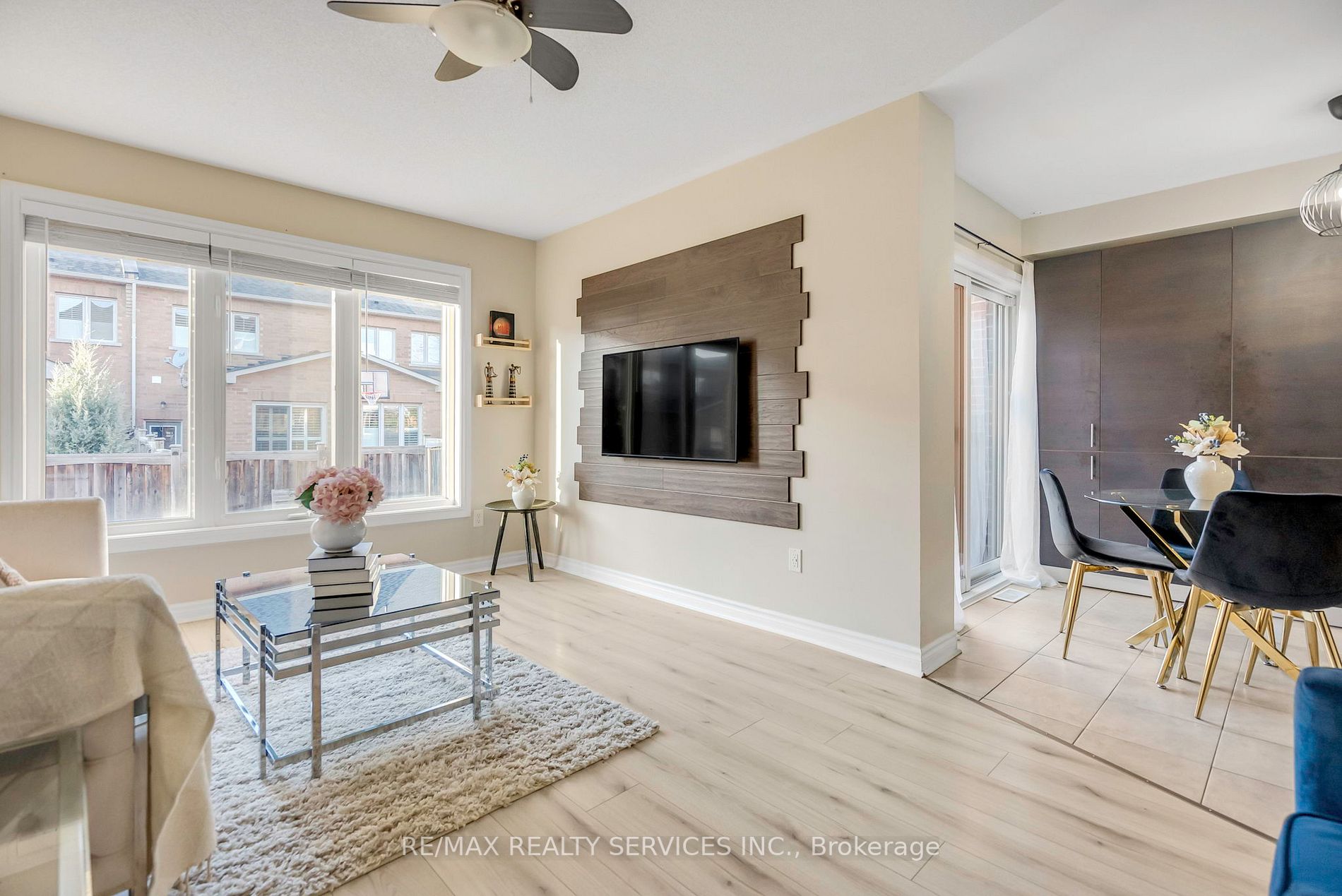 123 Swindale Dr