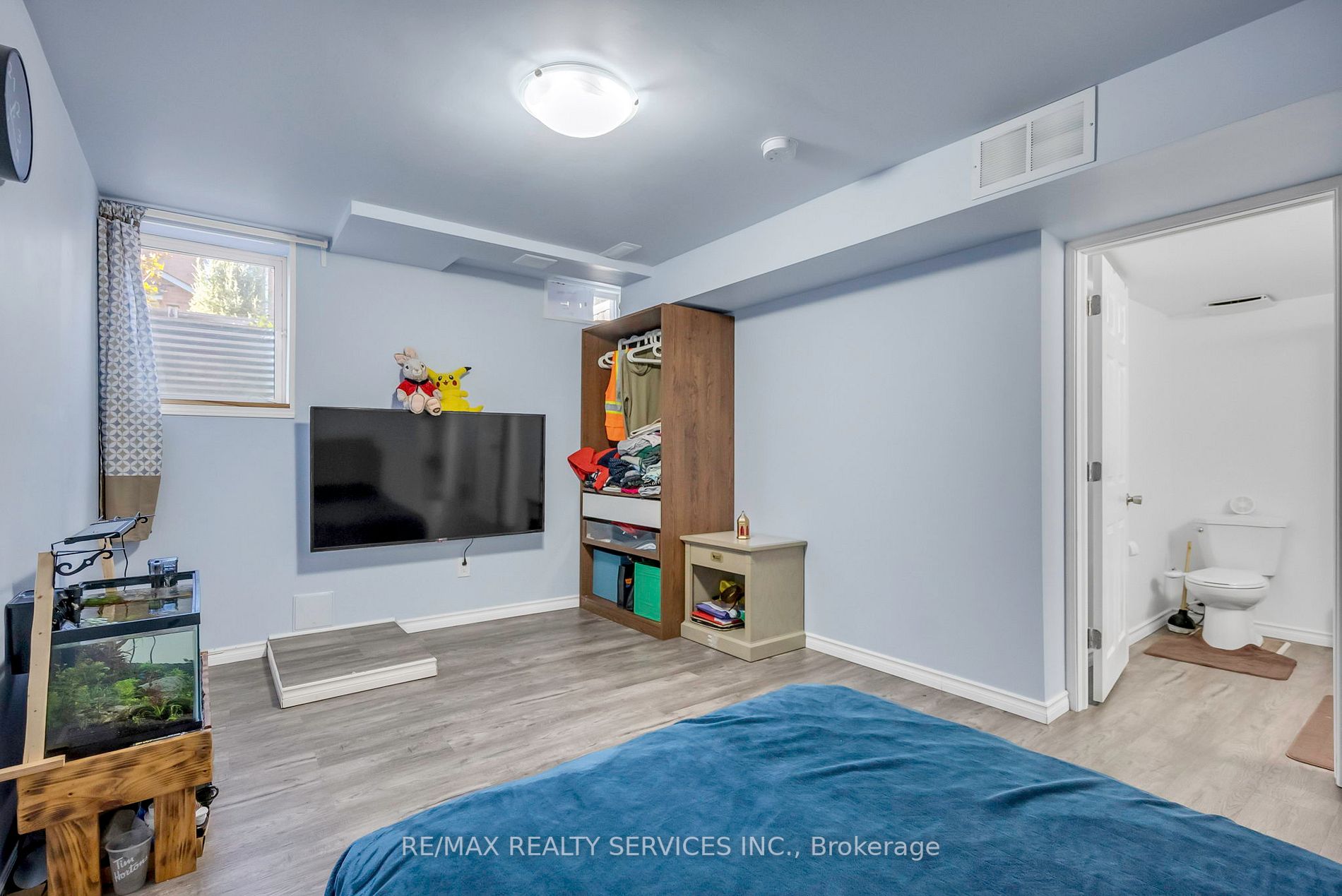123 Swindale Dr