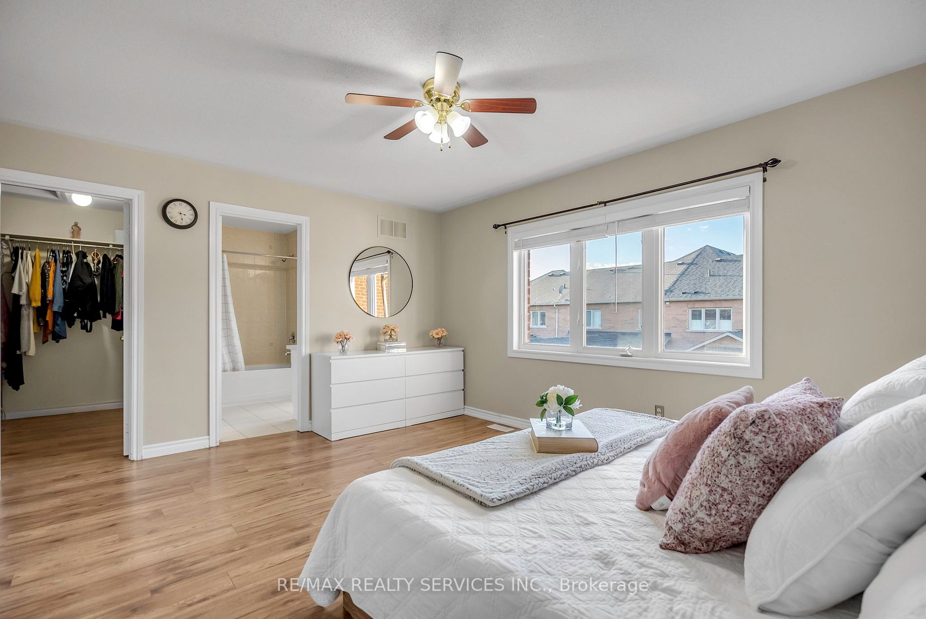 123 Swindale Dr