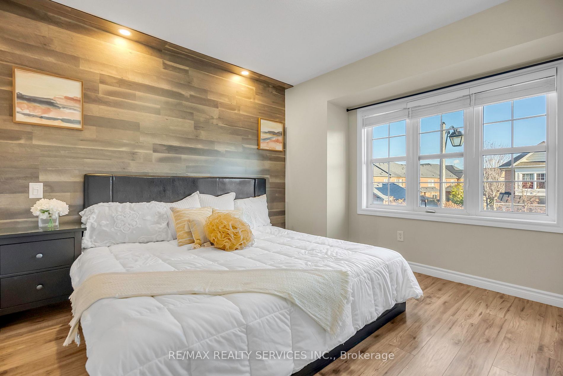 123 Swindale Dr