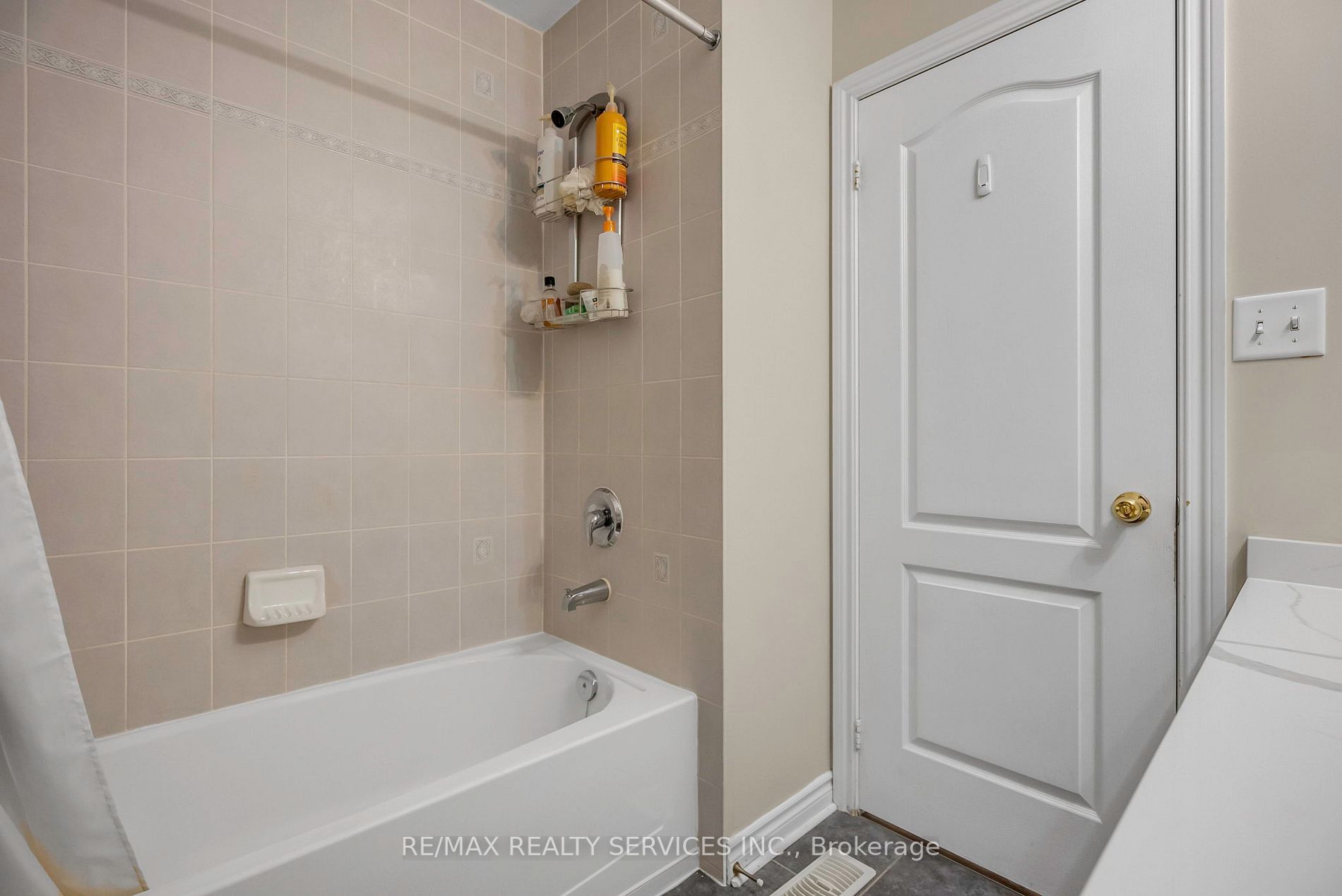 123 Swindale Dr