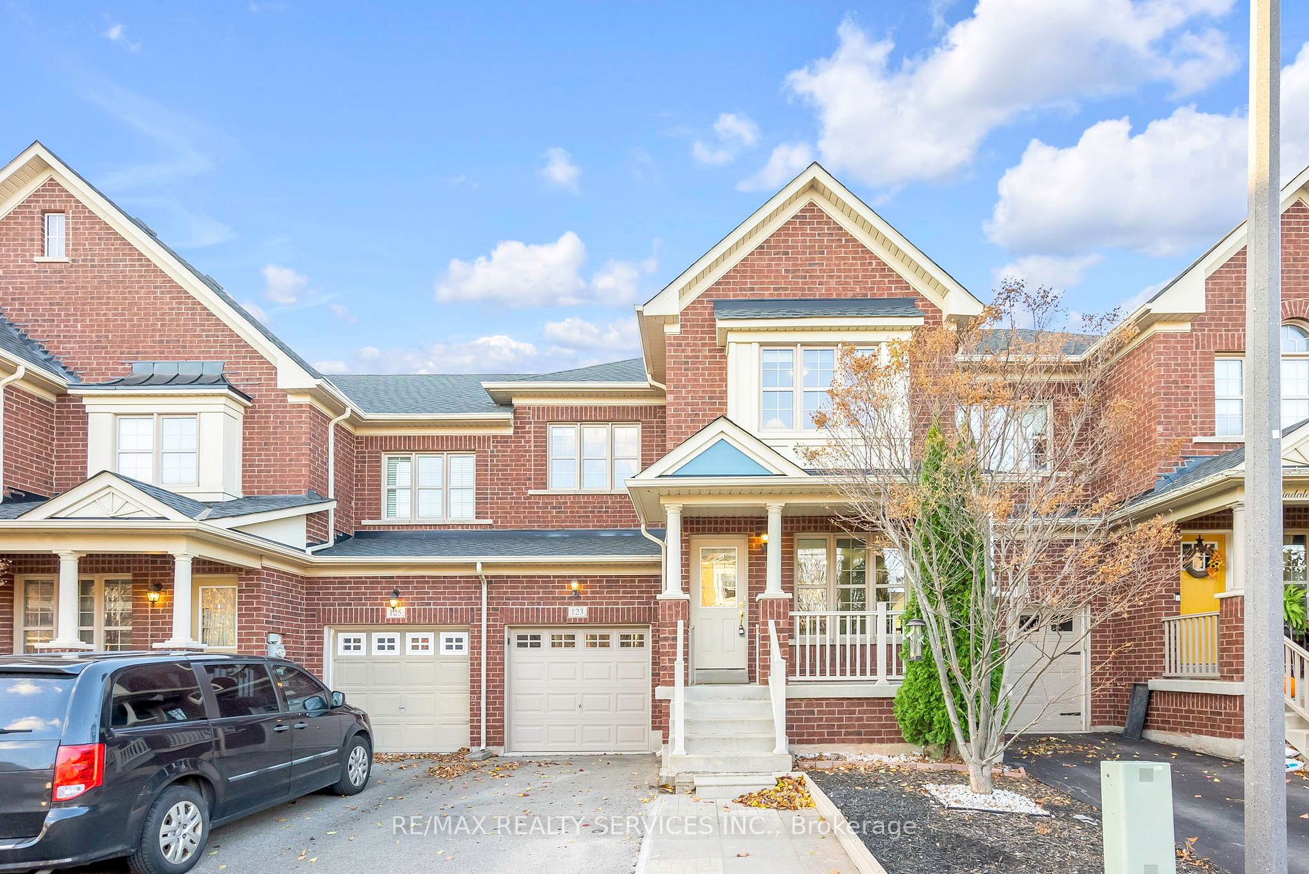 123 Swindale Dr