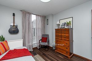 17 Knightsbridge Rd, #1910