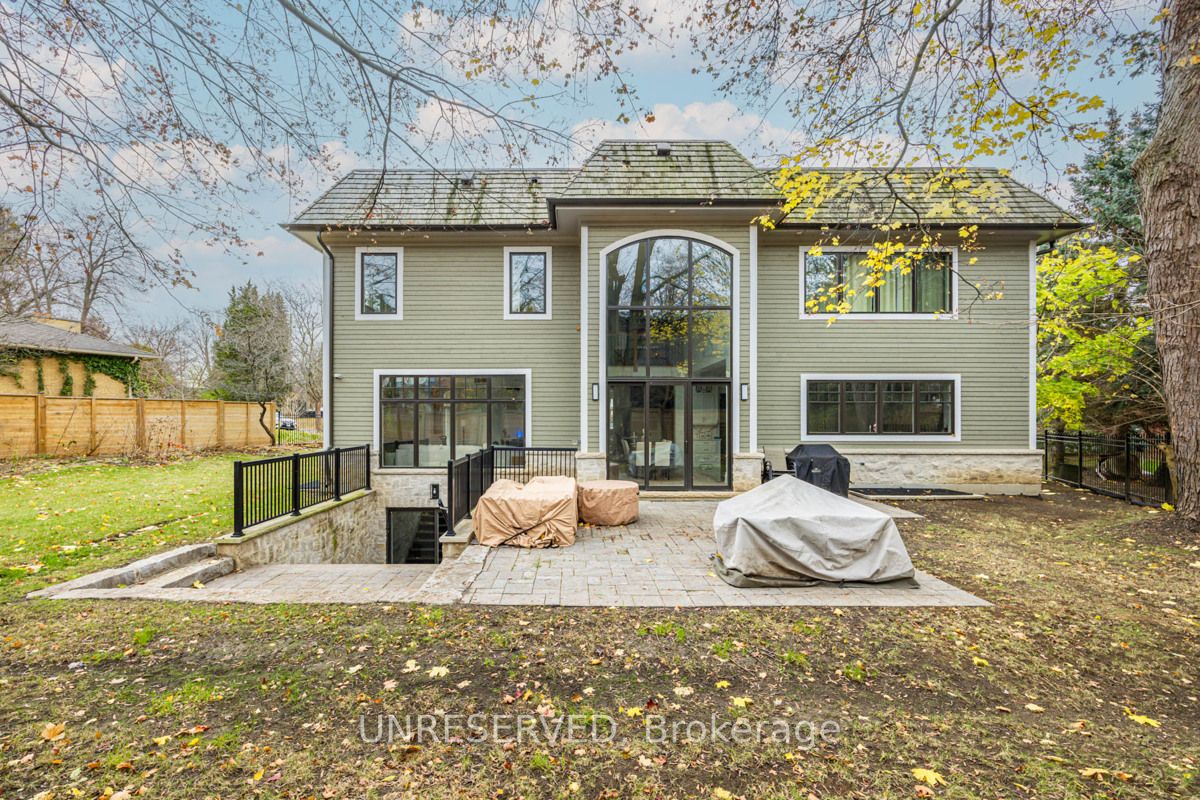1257 Lakeshore Road W