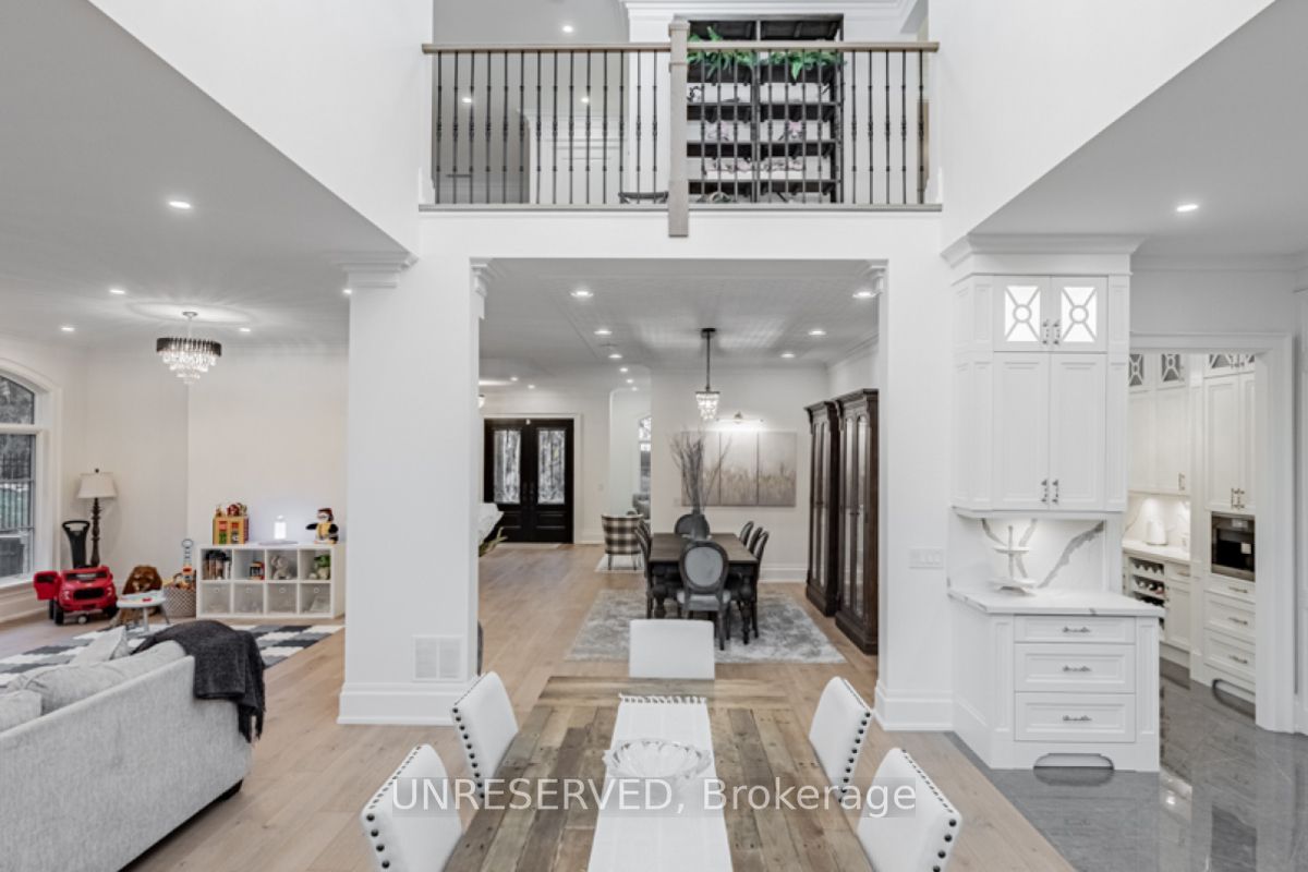 1257 Lakeshore Road W