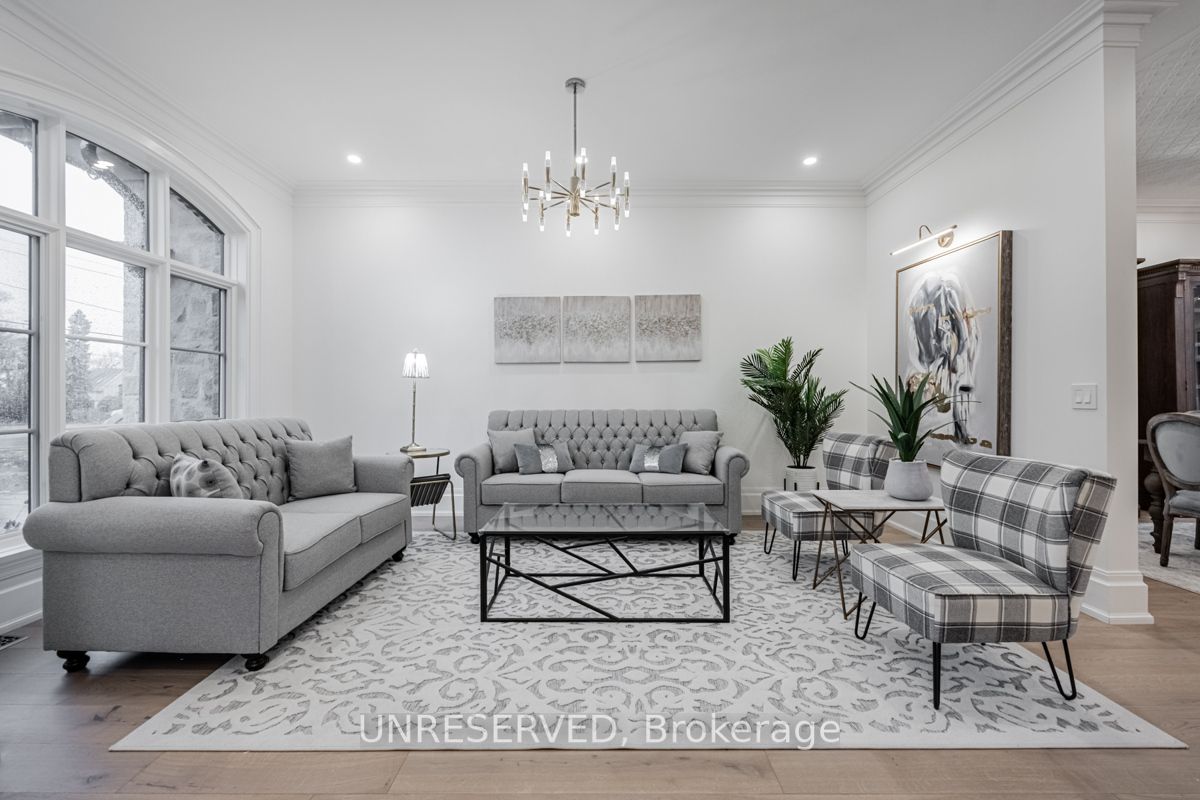 1257 Lakeshore Road W