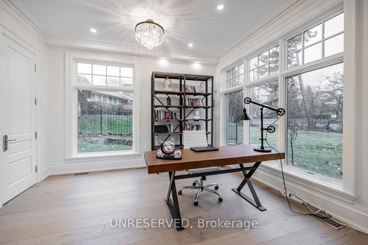 1257 Lakeshore Road W