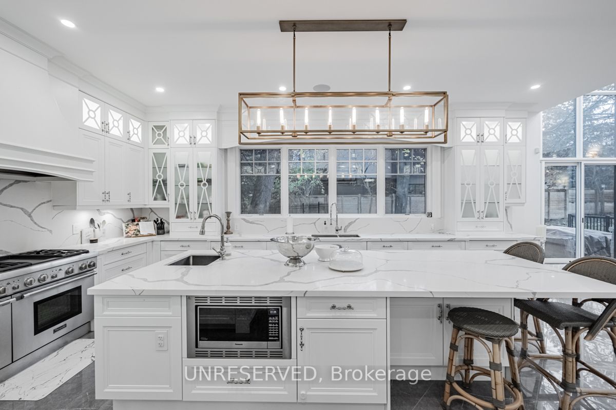 1257 Lakeshore Road W