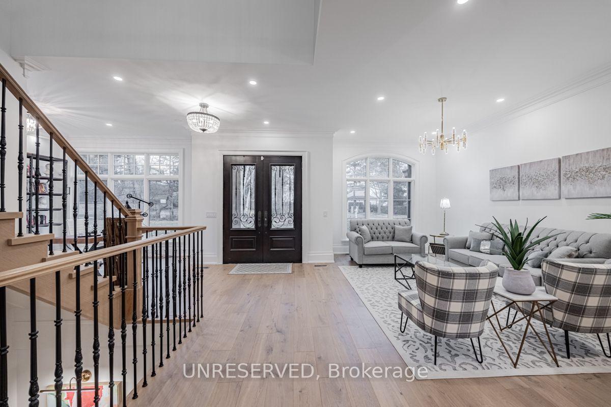 1257 Lakeshore Road W