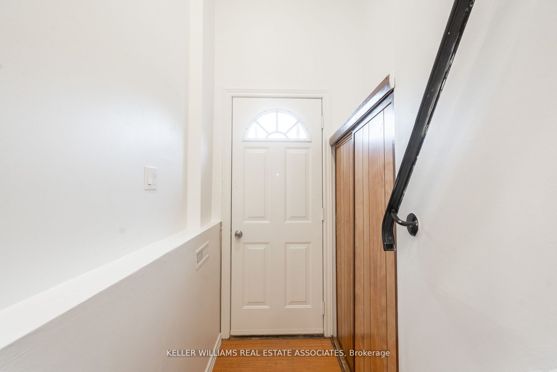 400 Mississauga Valley Blvd, #143