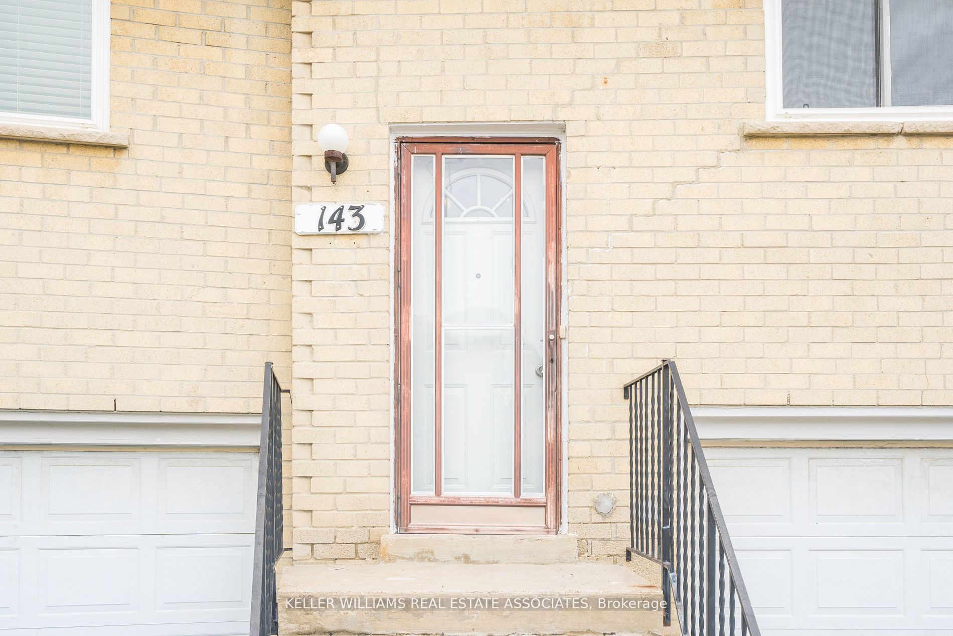 400 Mississauga Valley Blvd, #143