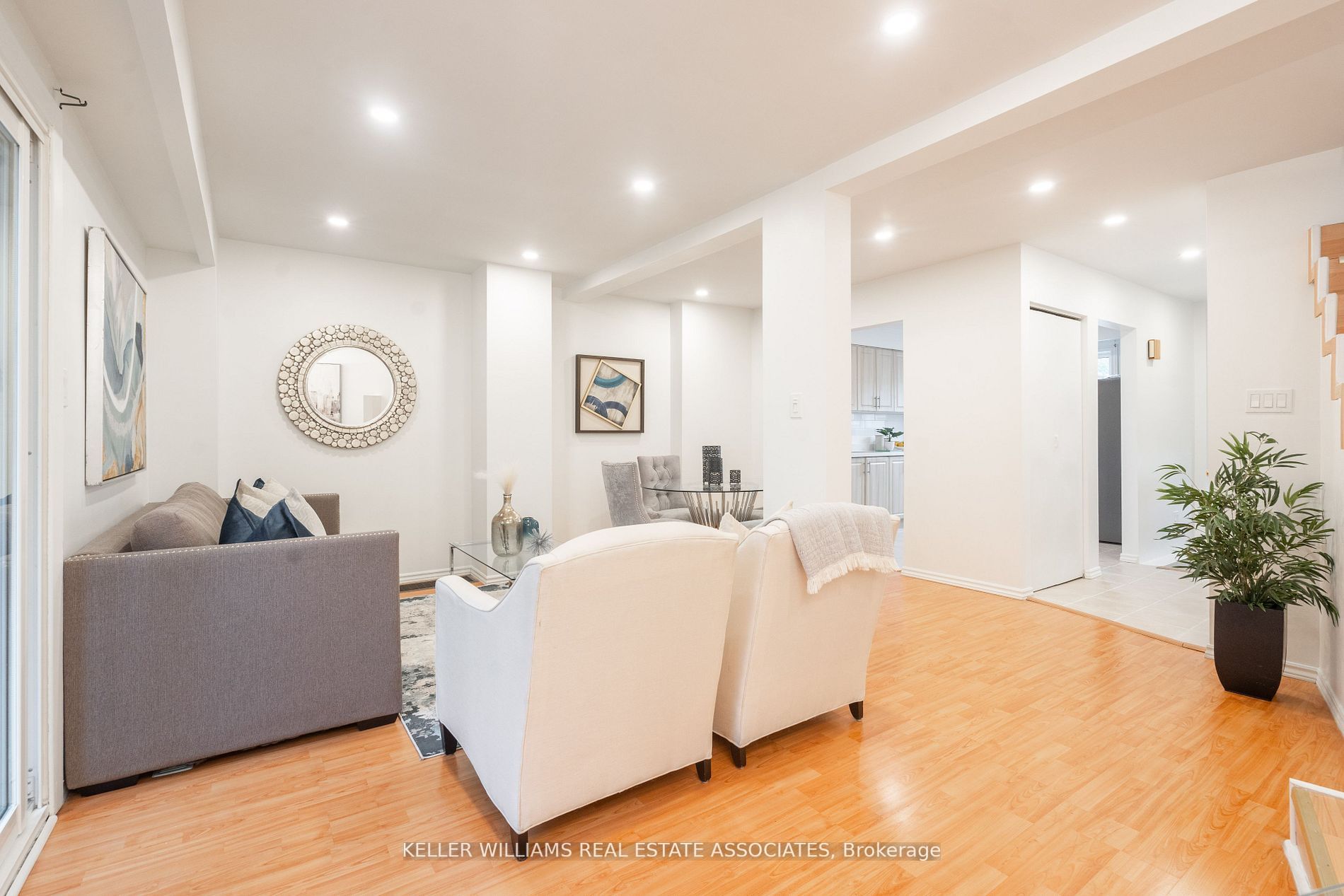 400 Mississauga Valley Blvd, #143