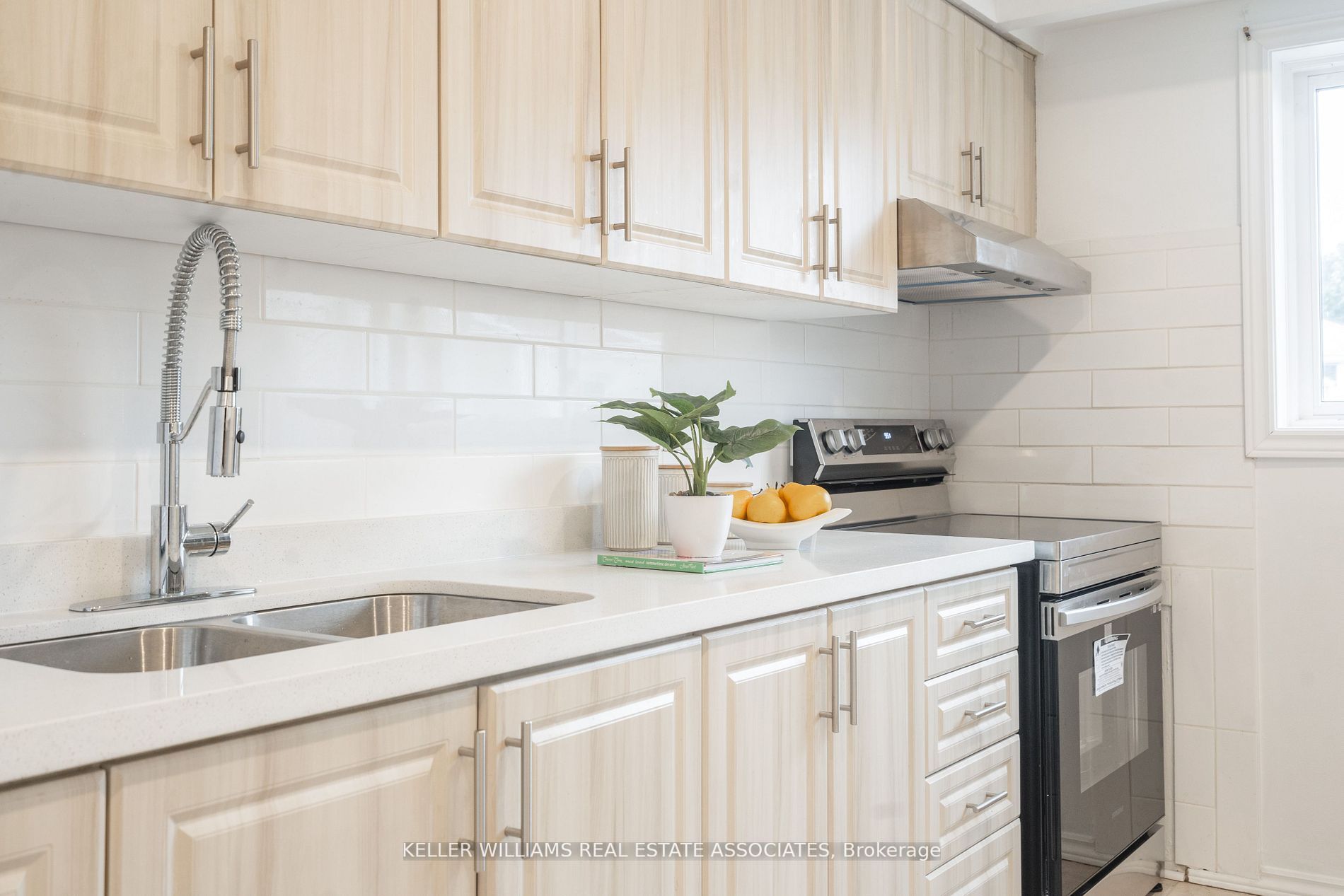 400 Mississauga Valley Blvd, #143
