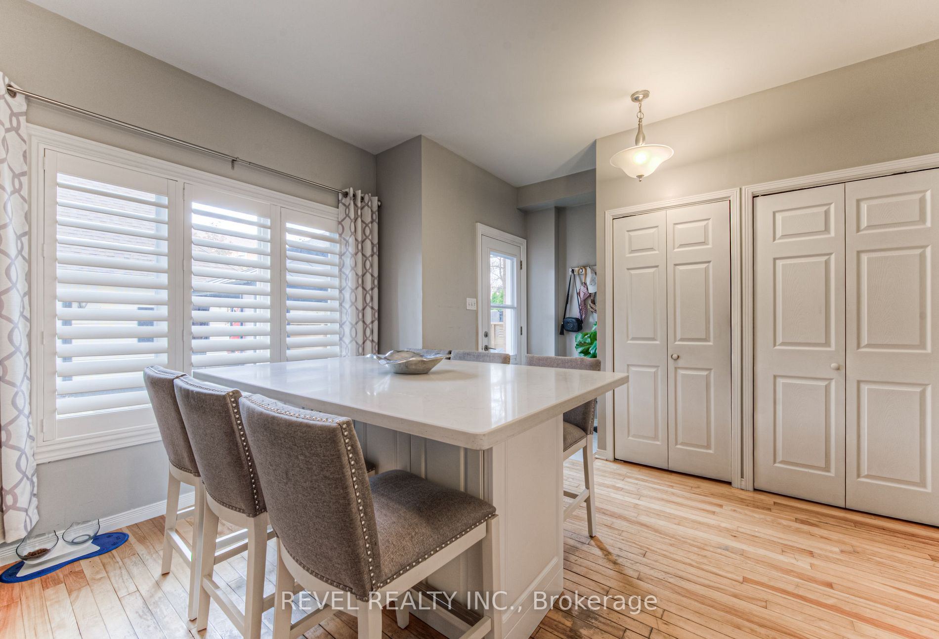 175 Roxton Rd