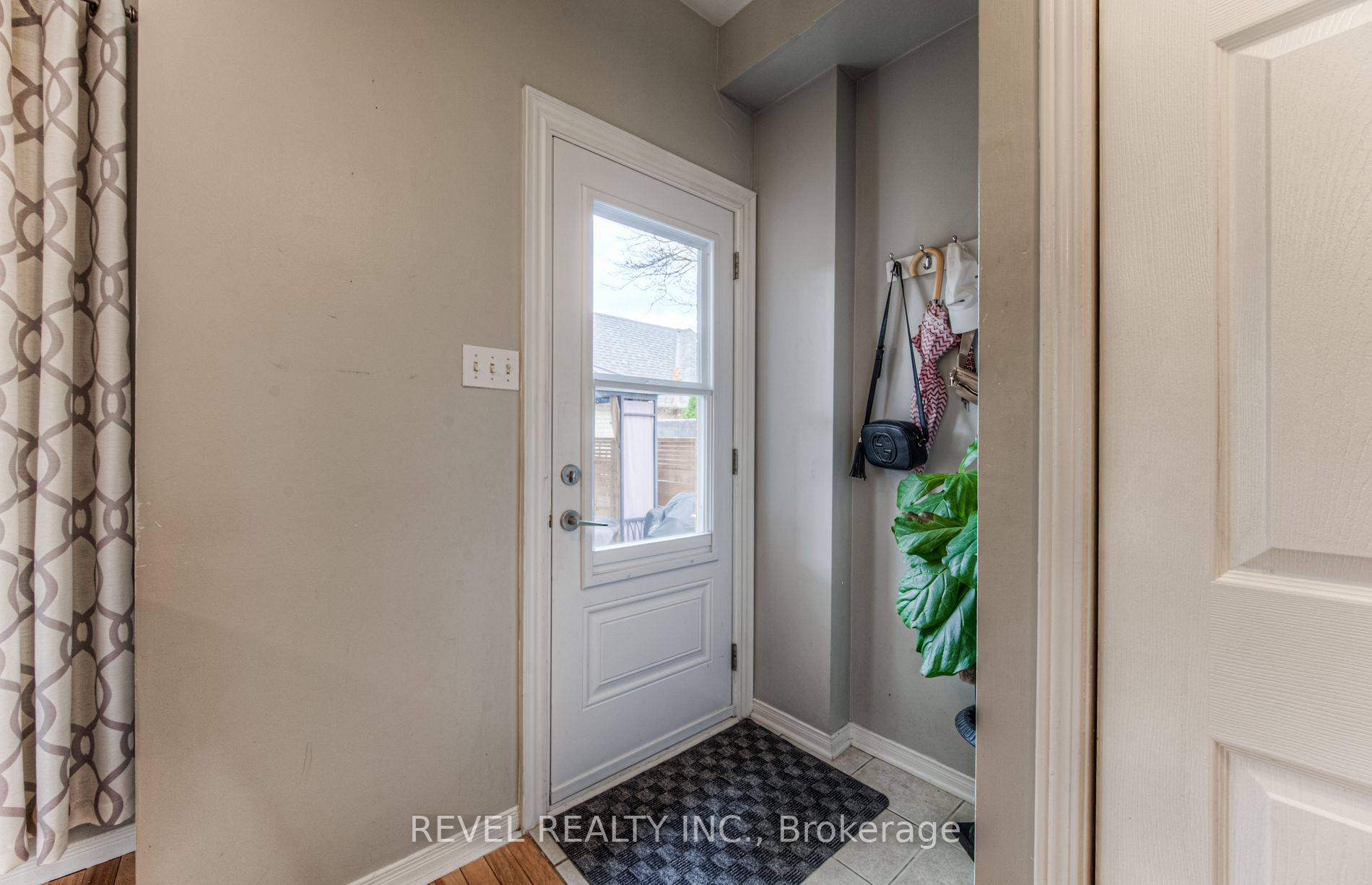 175 Roxton Rd
