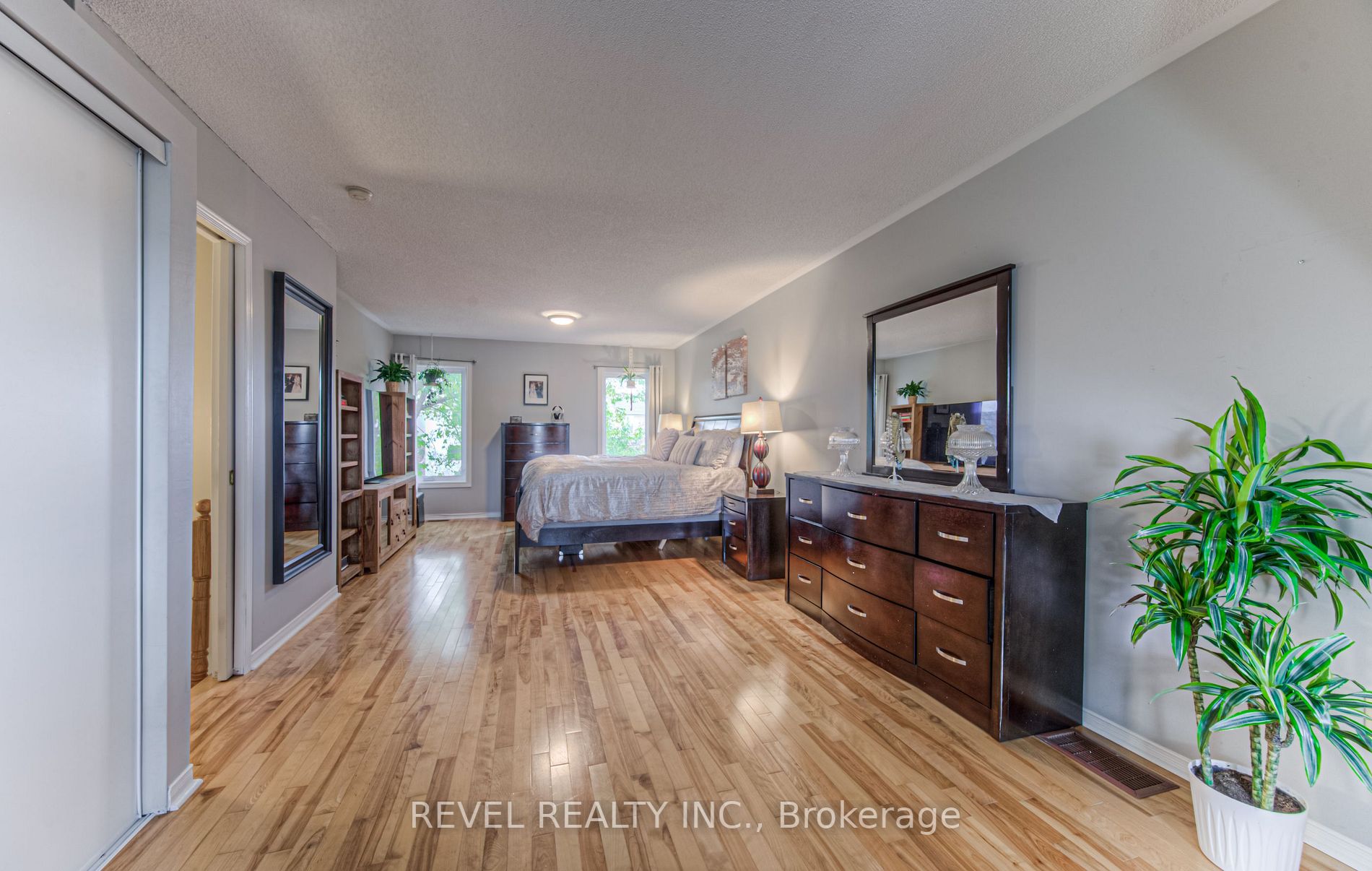 175 Roxton Rd