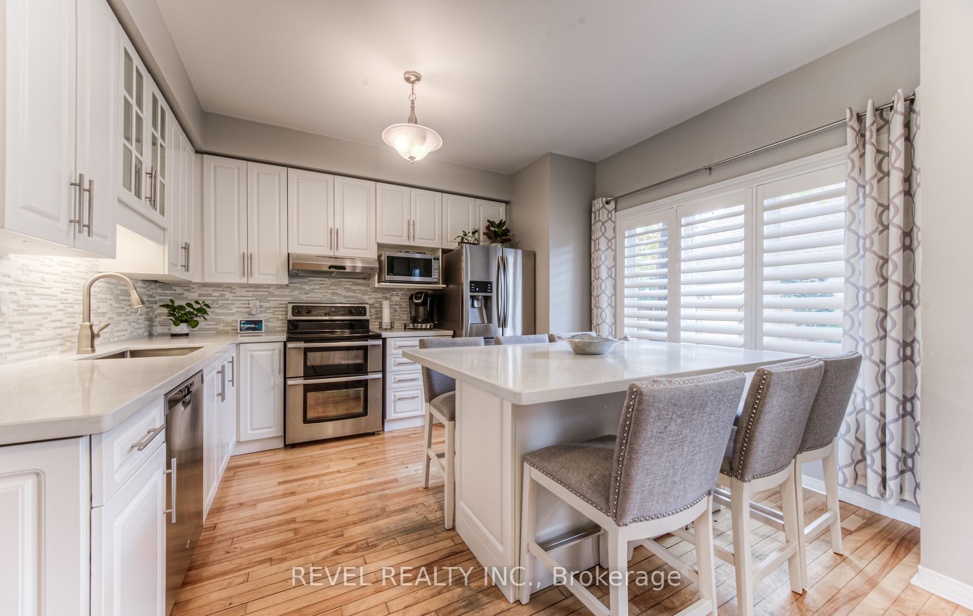 175 Roxton Rd