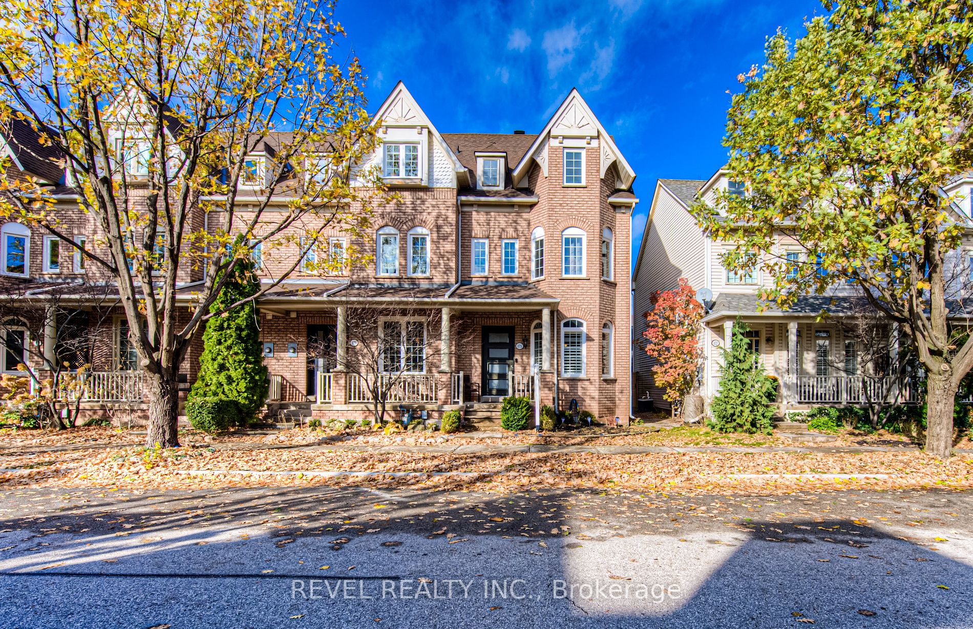 175 Roxton Rd