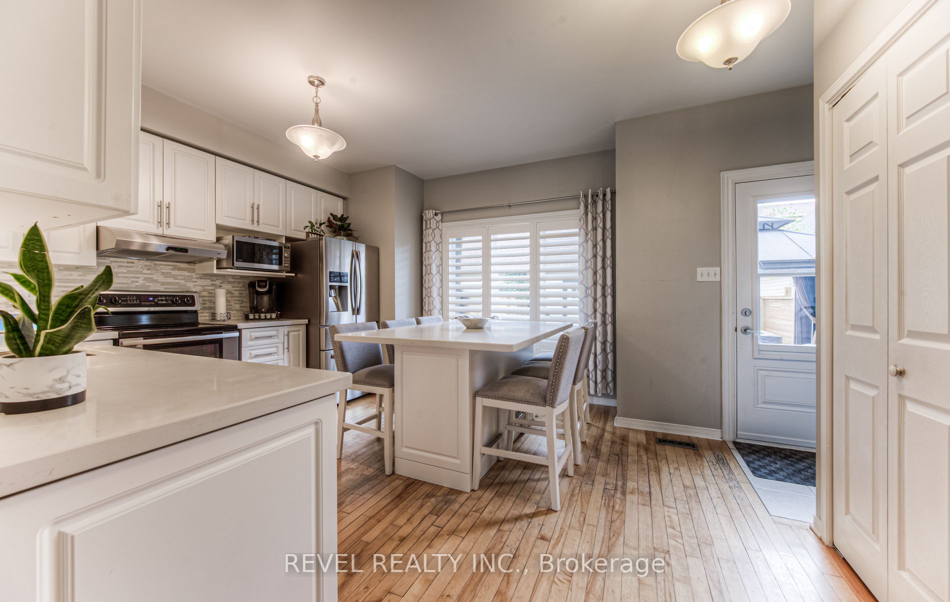 175 Roxton Rd