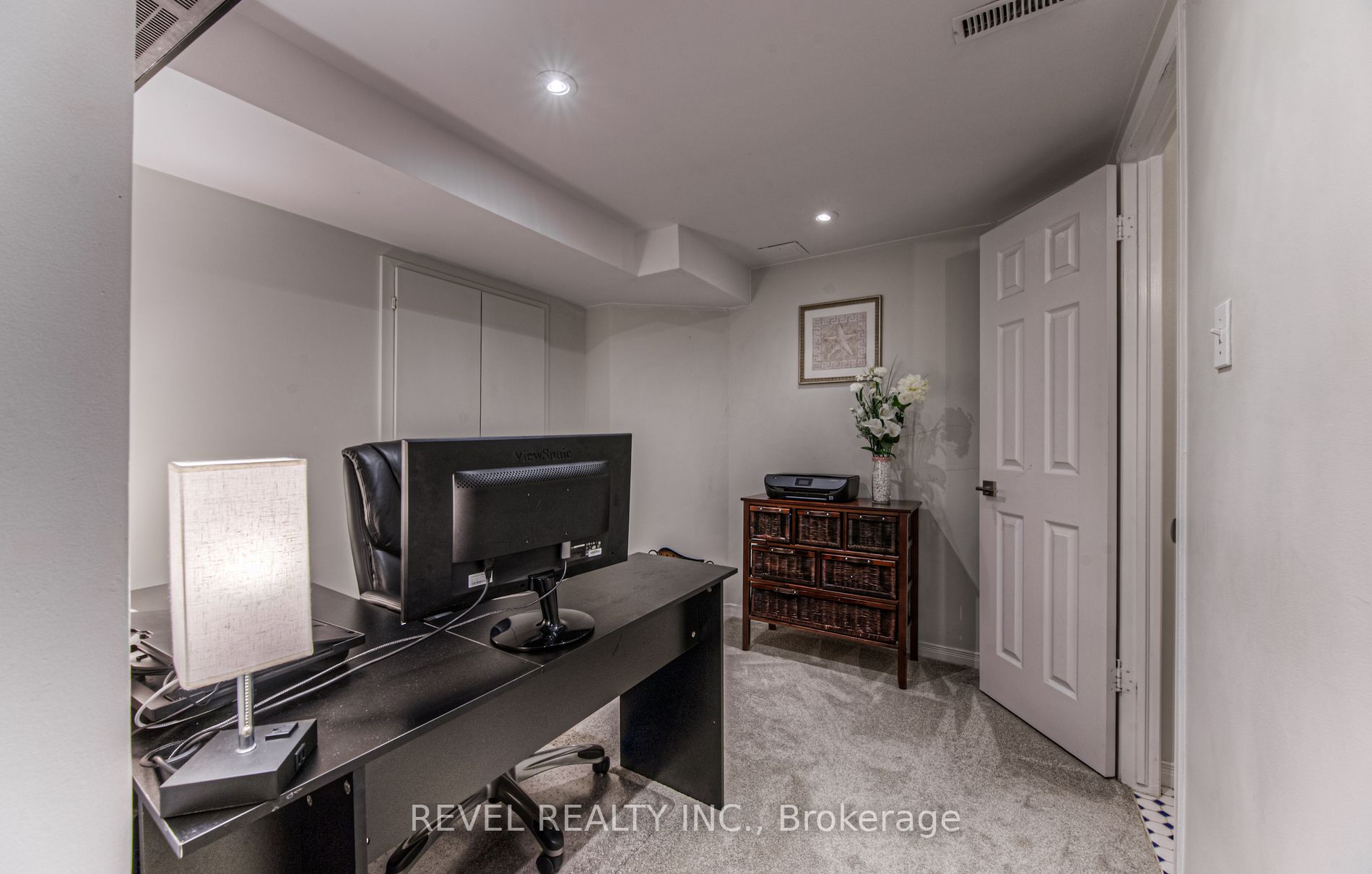 175 Roxton Rd