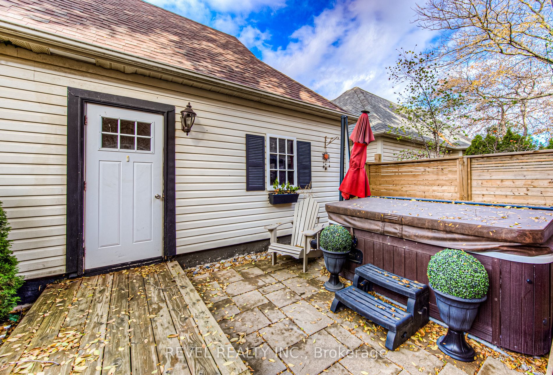 175 Roxton Rd