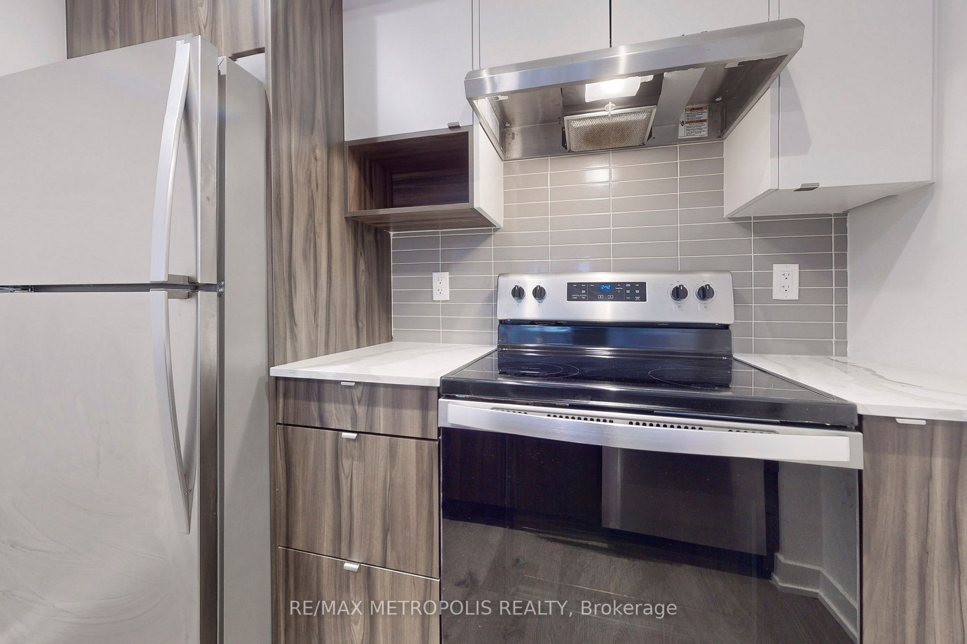 1141 Cooke Blvd, #409