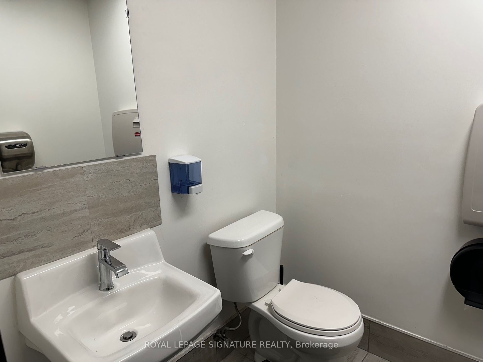 348 Bronte St S, #18
