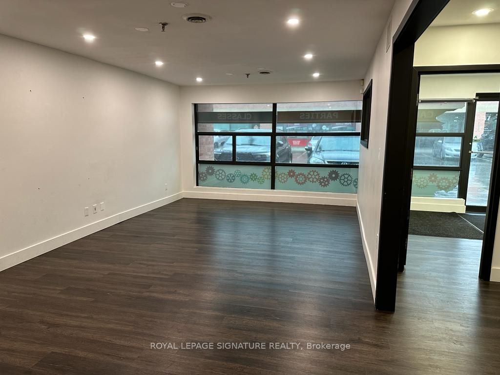348 Bronte St S, #18