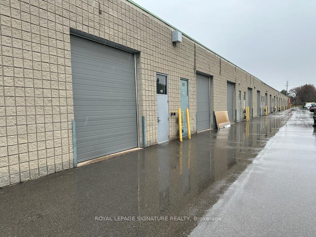 348 Bronte St S, #18