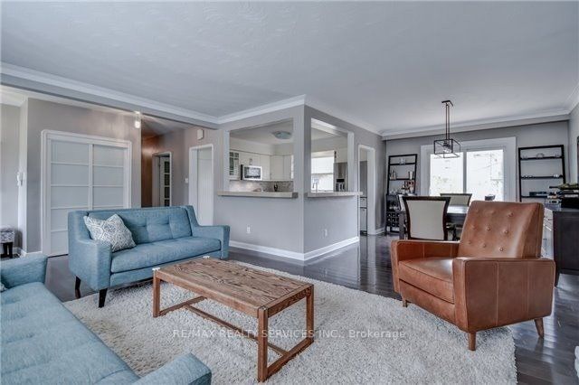 1259 Twin Oaks Dell Dr