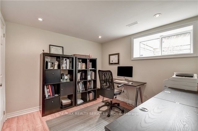 1259 Twin Oaks Dell Dr