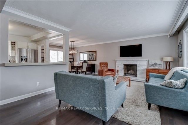 1259 Twin Oaks Dell Dr