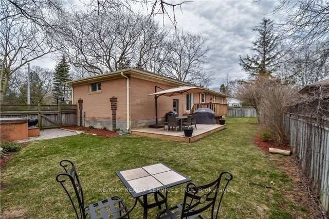 1259 Twin Oaks Dell Dr