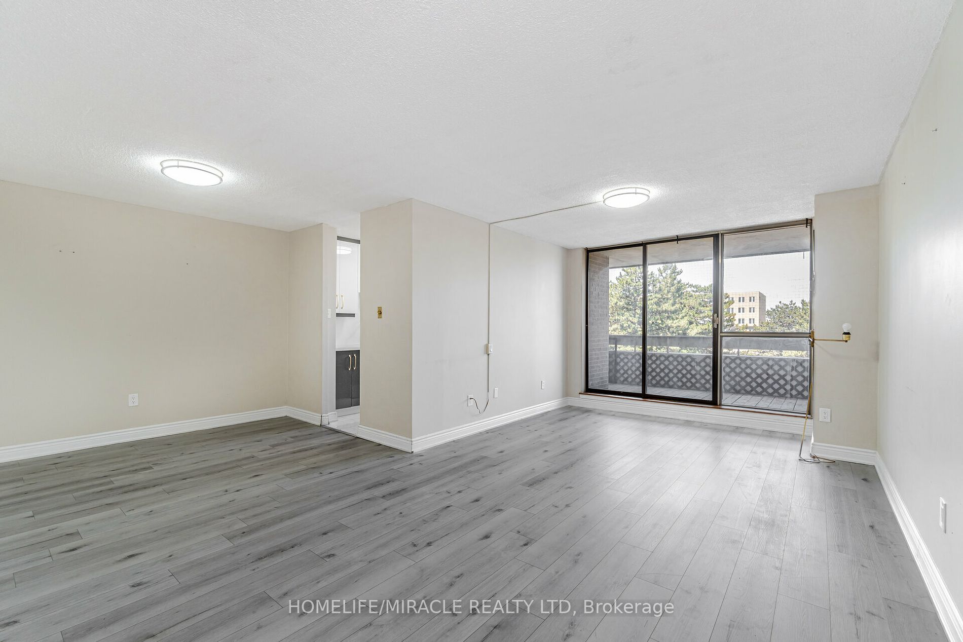 25 Kensington Rd, #410