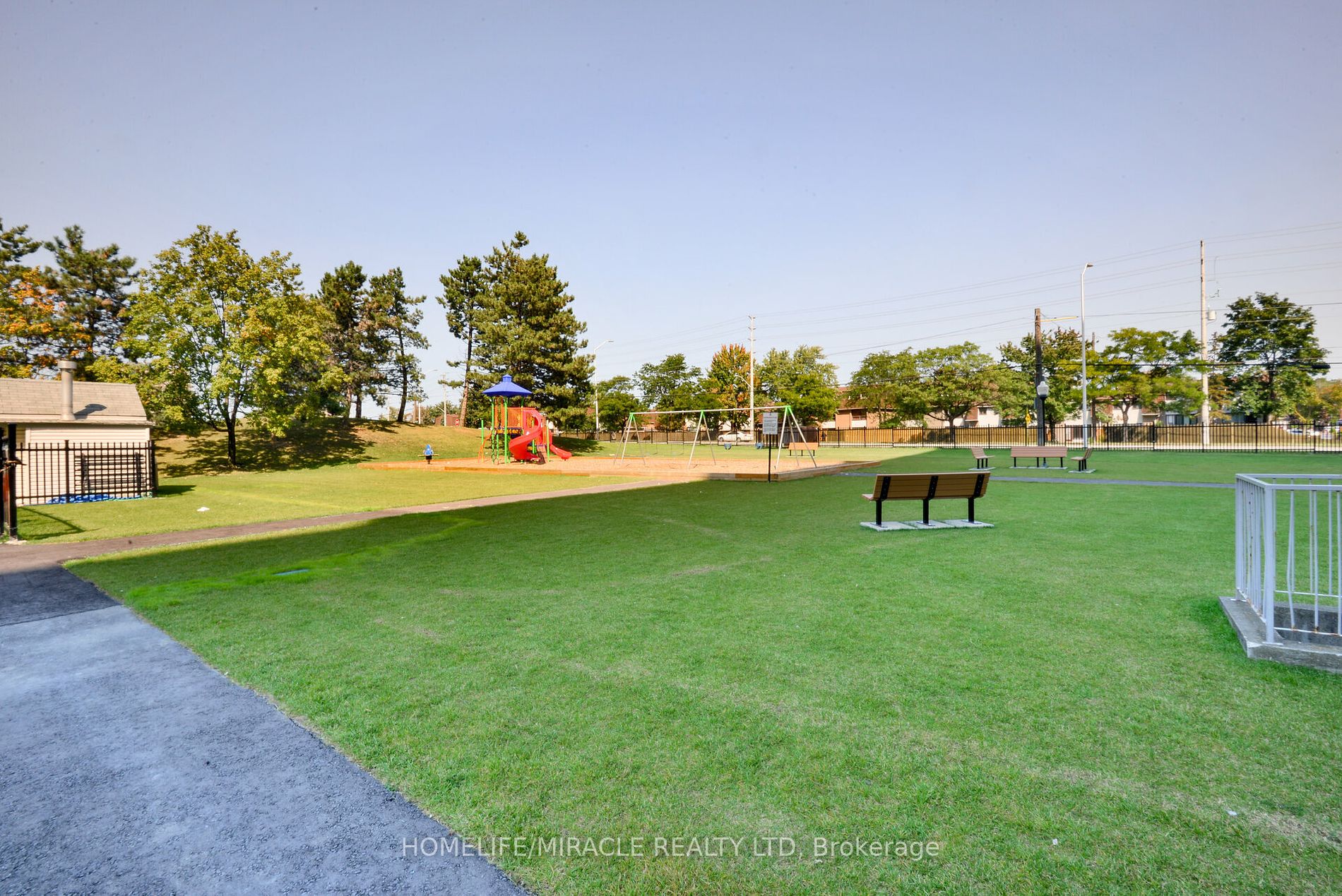 25 Kensington Rd, #410