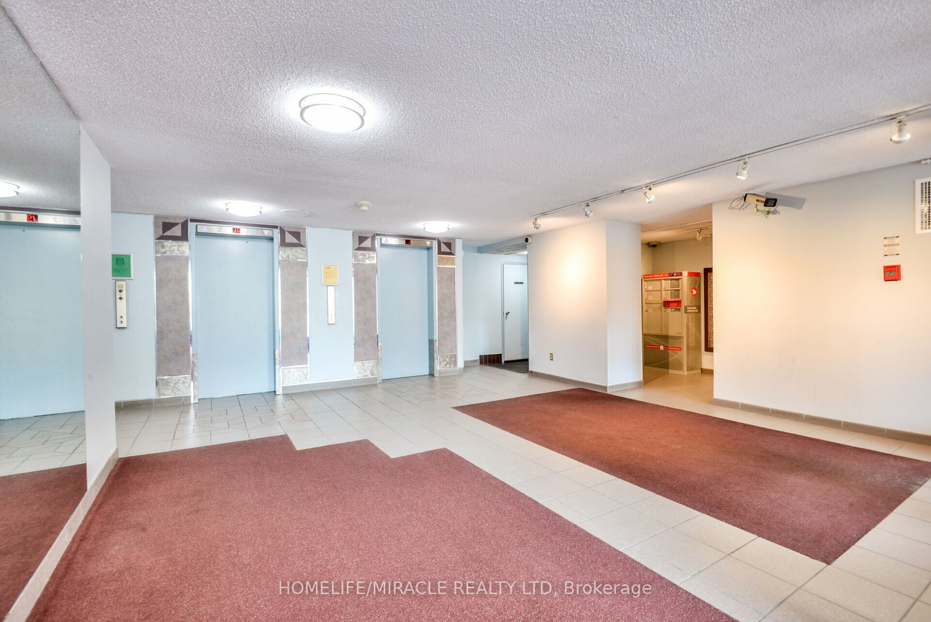 25 Kensington Rd, #410