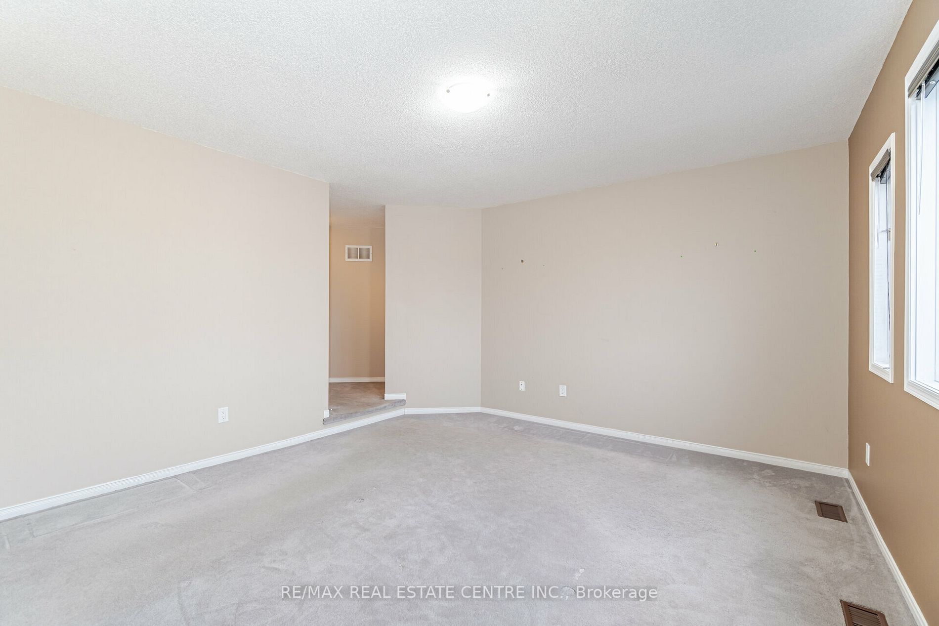 3727 Althorpe Circle