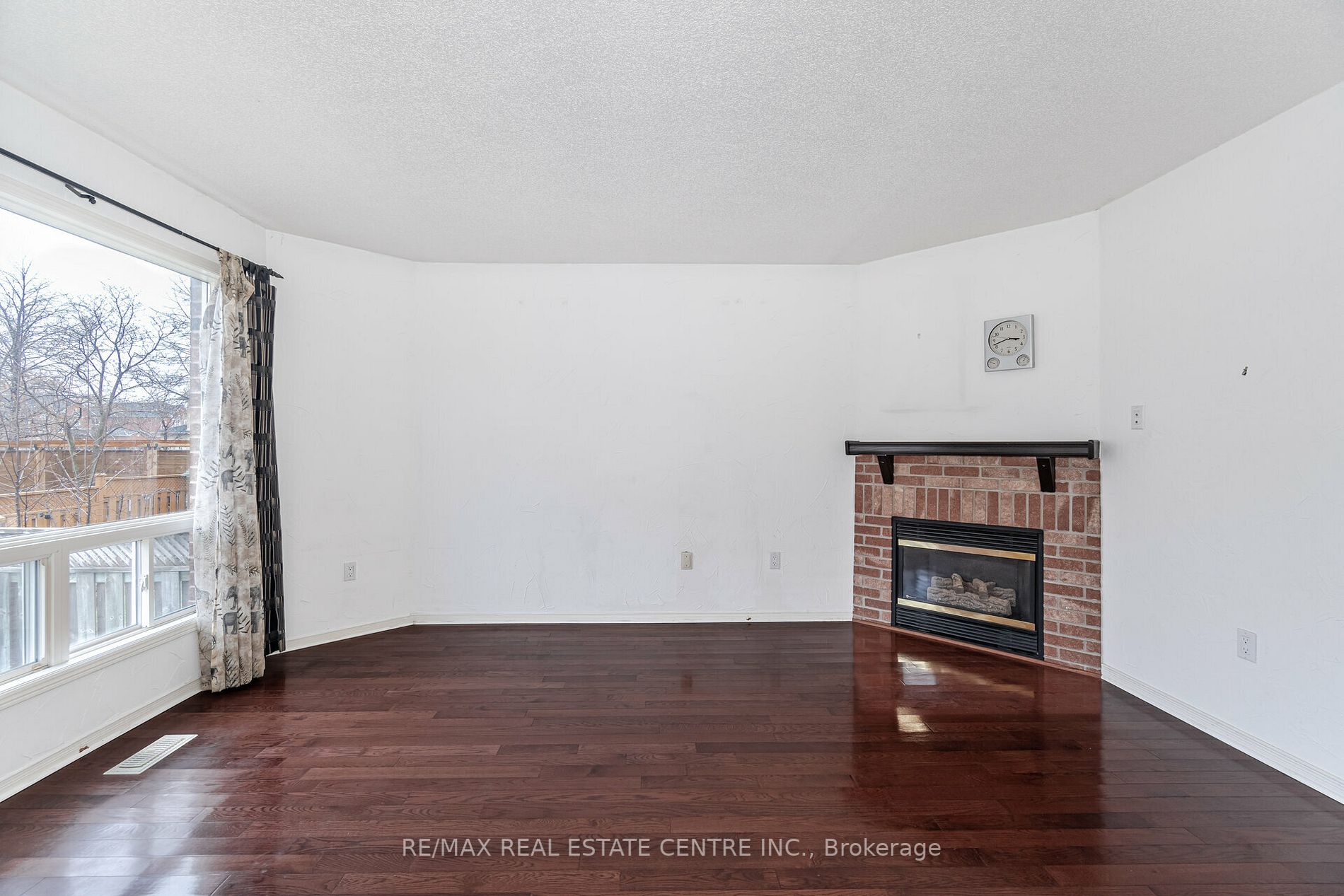 3727 Althorpe Circle