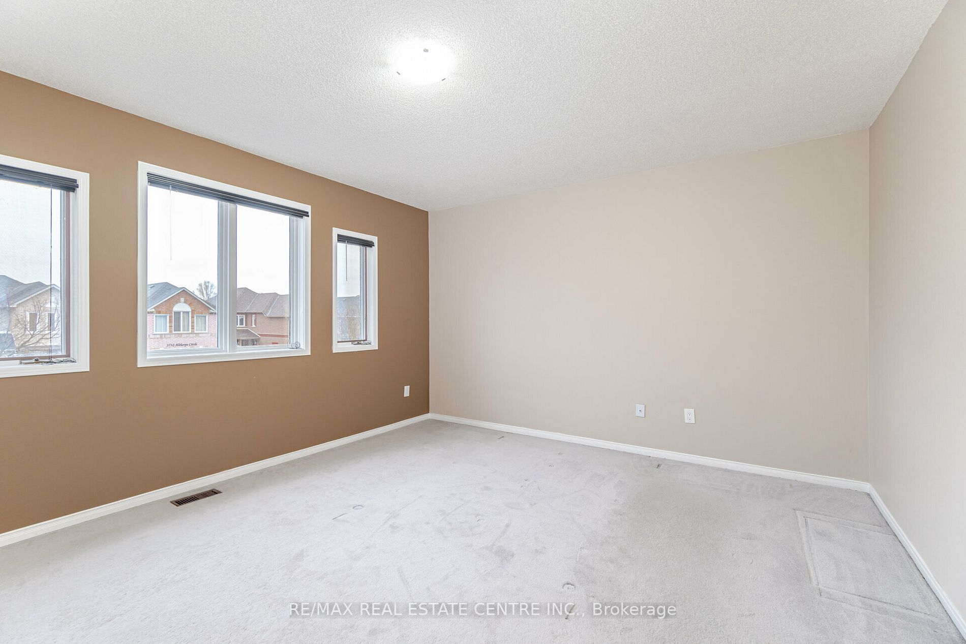 3727 Althorpe Circle