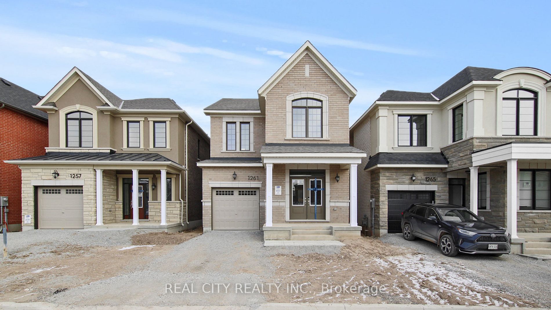 1261 Manitou Way