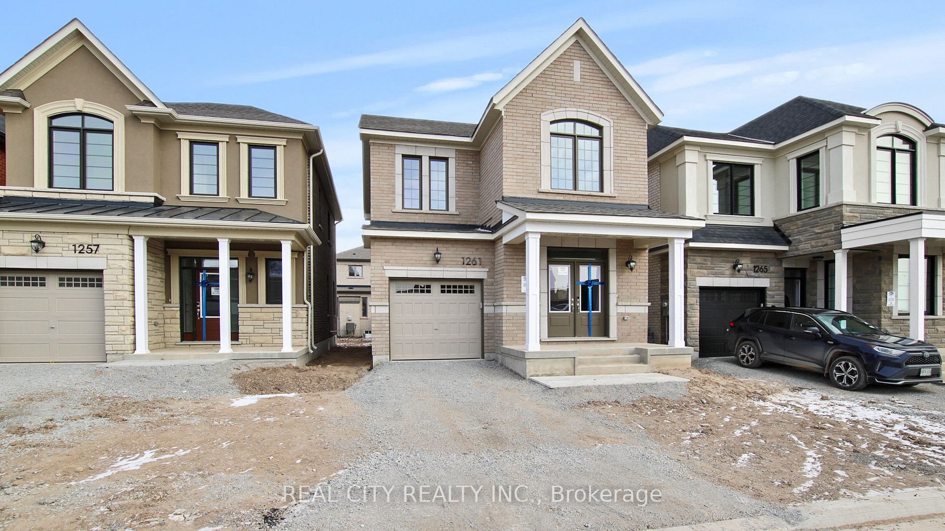 1261 Manitou Way