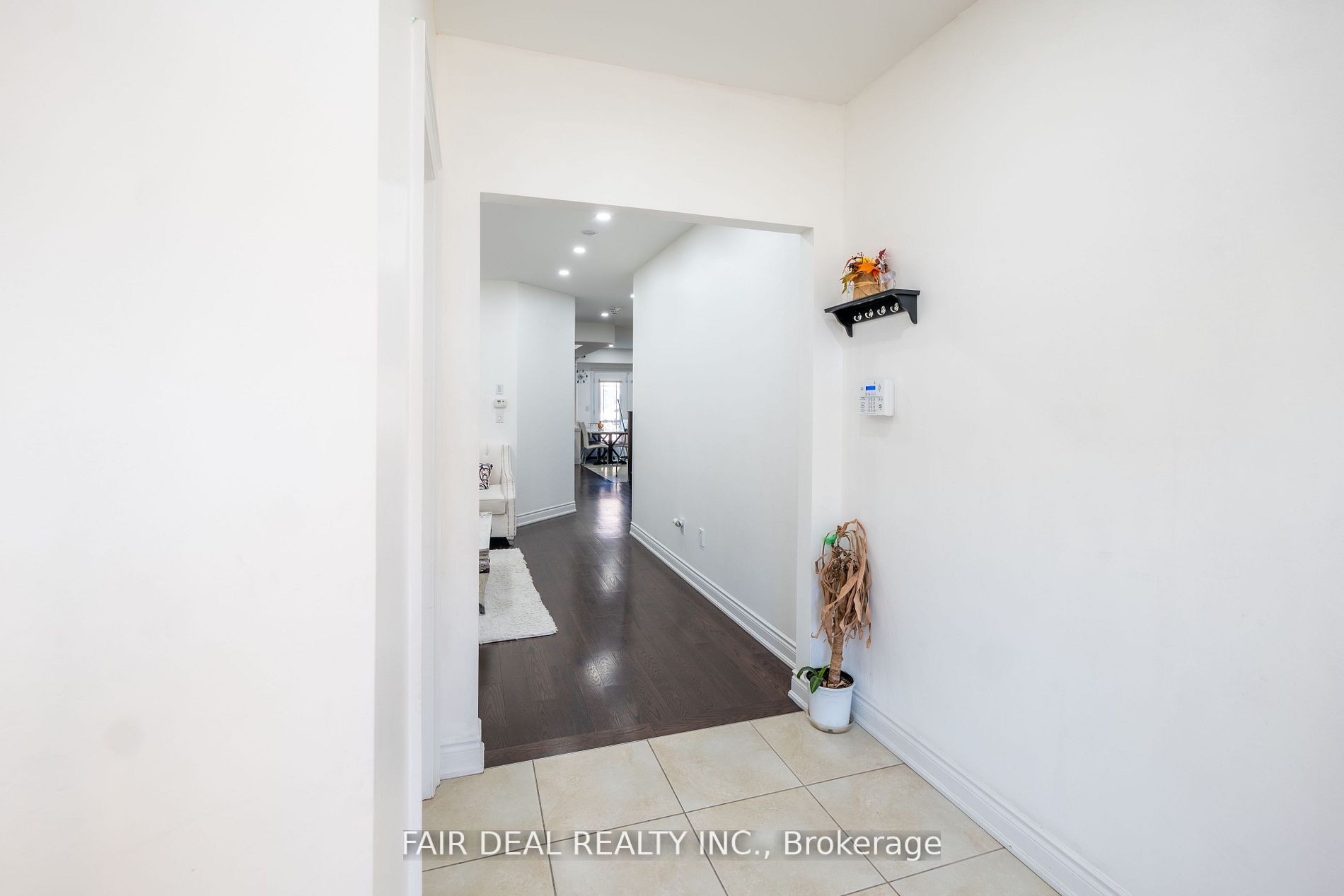 8 Arda Cres