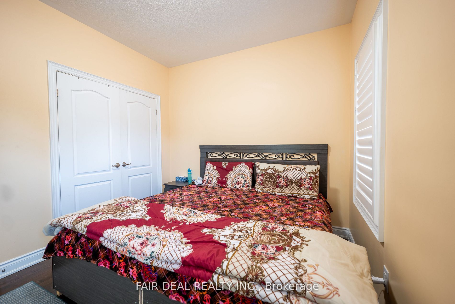 8 Arda Cres