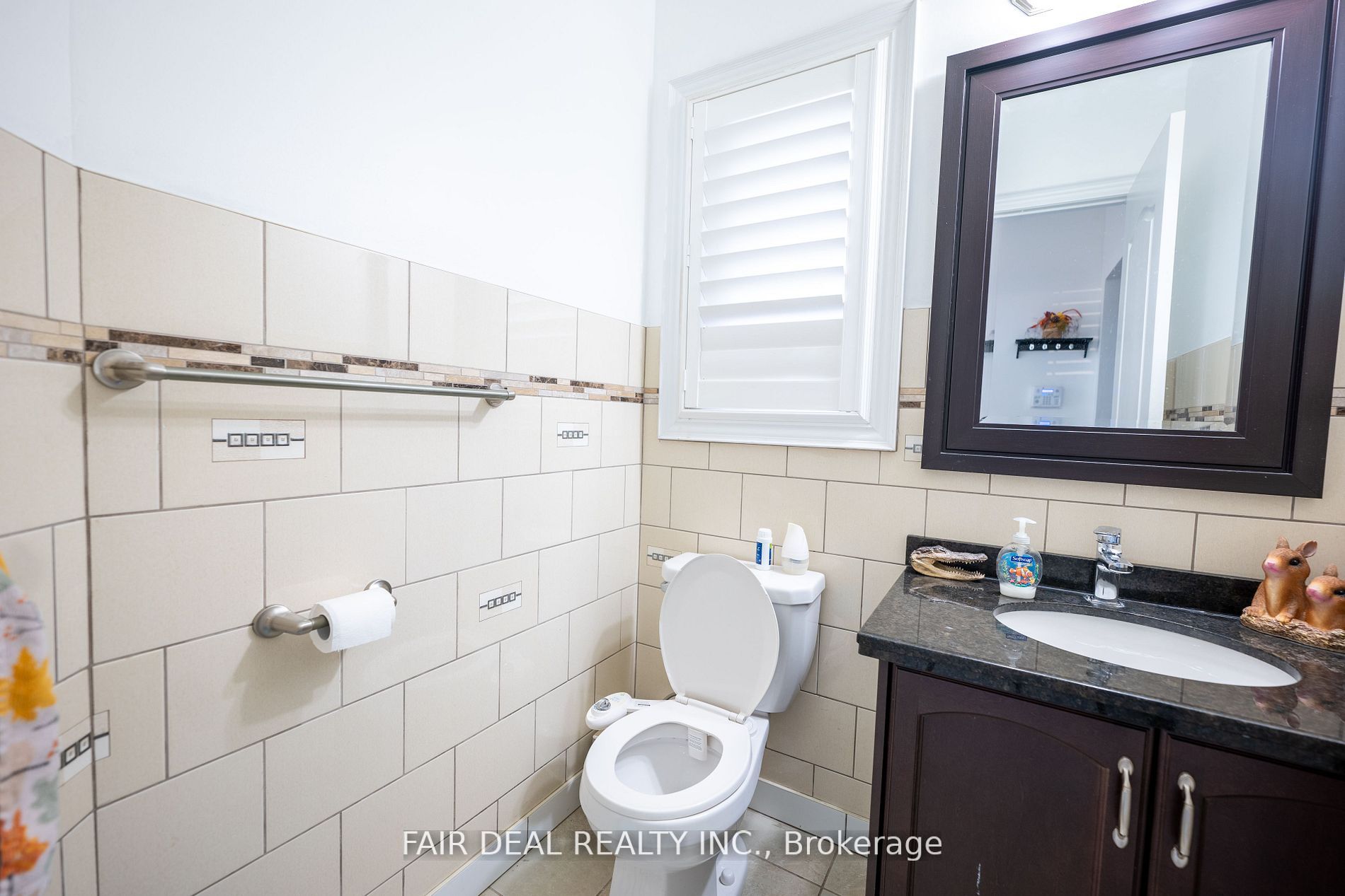 8 Arda Cres
