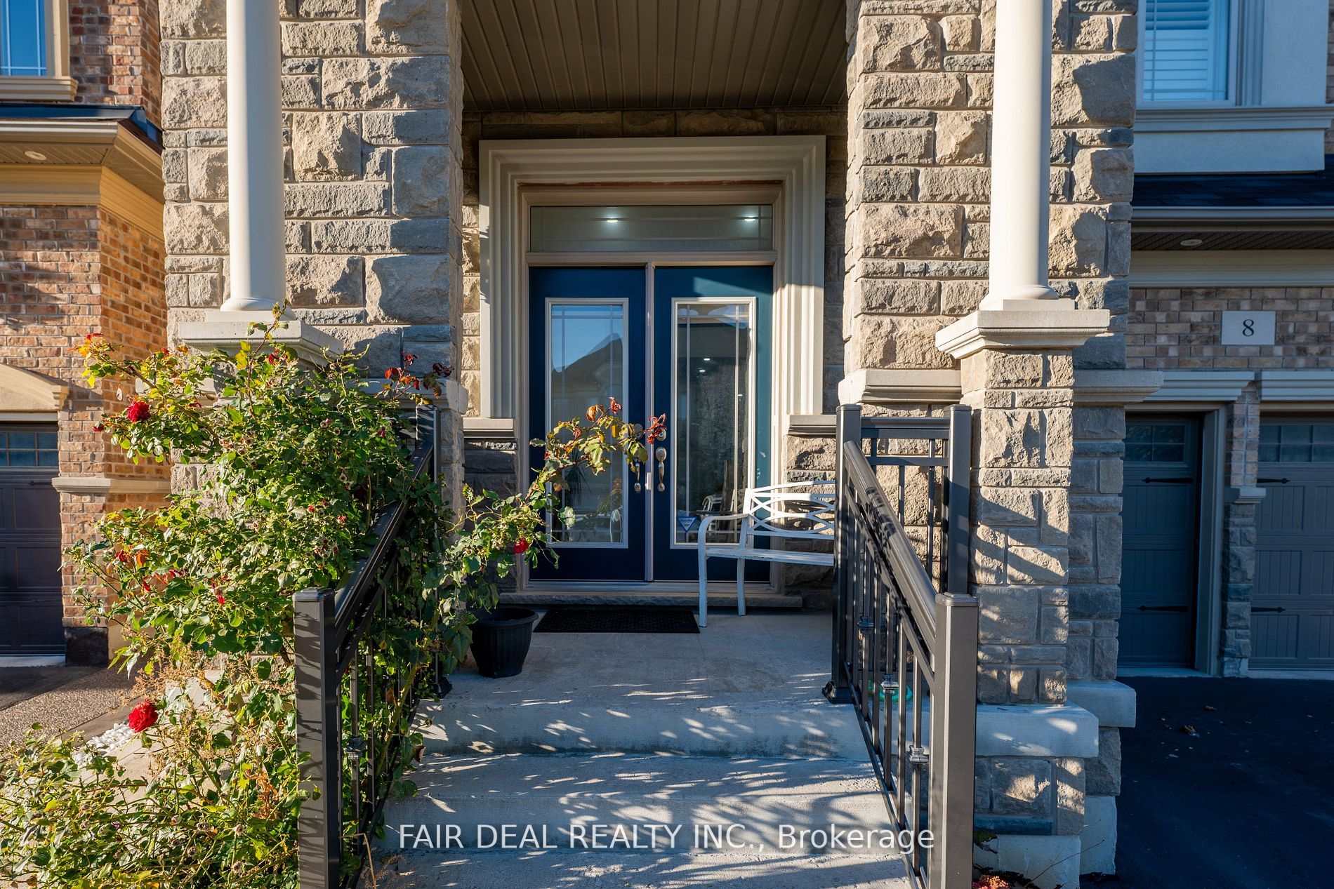 8 Arda Cres